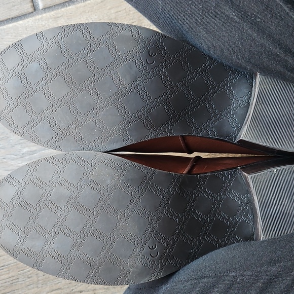 Vionic Jolene Ankle Boots - Picture 7 of 10